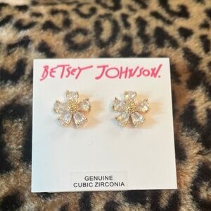 Betsey Johnson cz flower earrings NWT